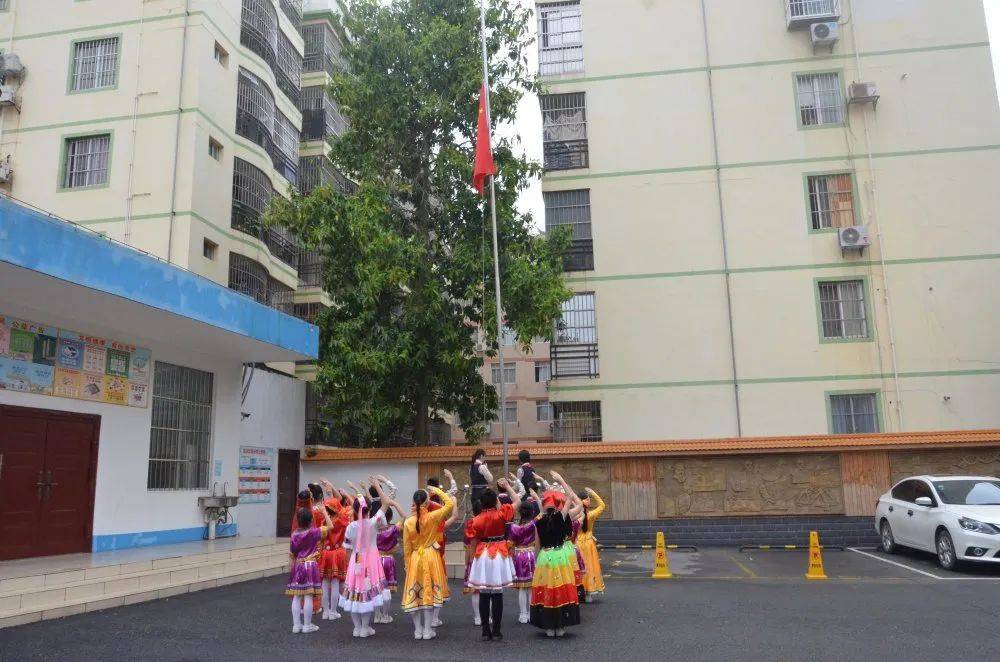 弘扬传统文化南宁市大联小学举行特色开学典礼