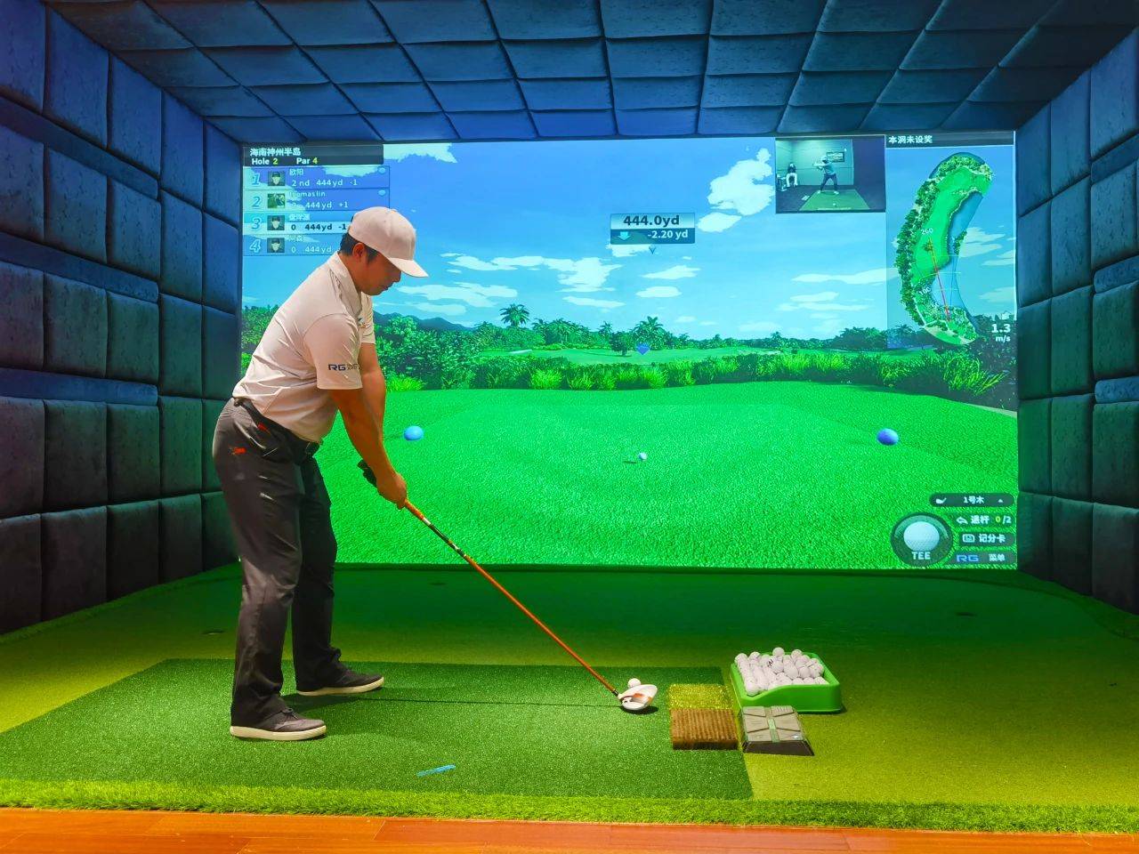 中加球友聚如歌模拟高尔夫_活动