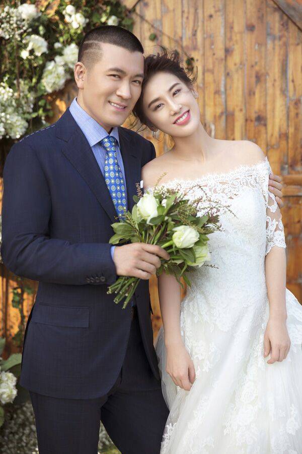 黄圣依同学参演《赘婿》，脱下古装换私服后，差点认不出