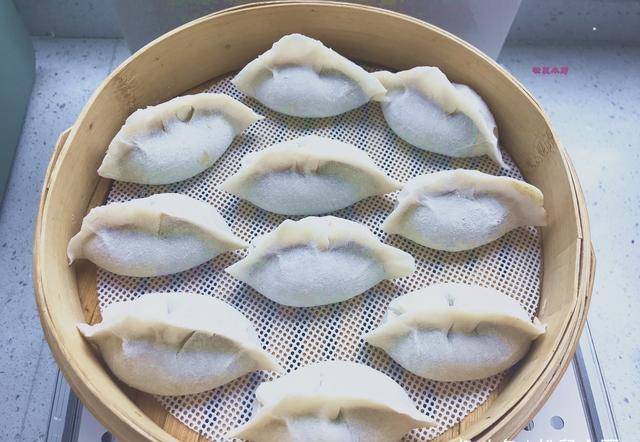 素蒸饺蒸多久皮不硬 03bef639f38b474fad9c4fed39d31449.jpeg