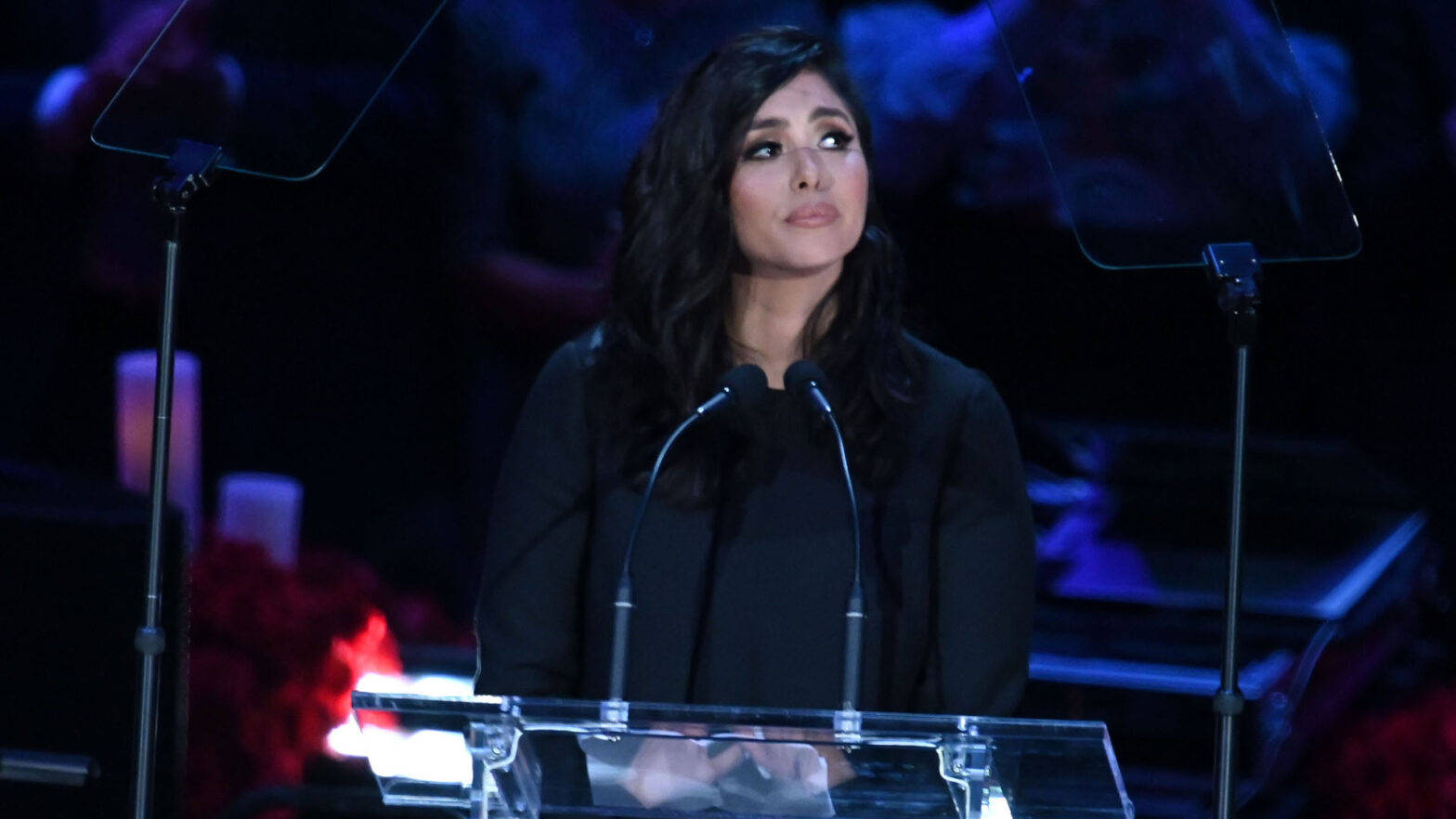 原创吉妮(gigi)死后,凡妮莎·布莱恩特(vanessa bryant)努力"推动"