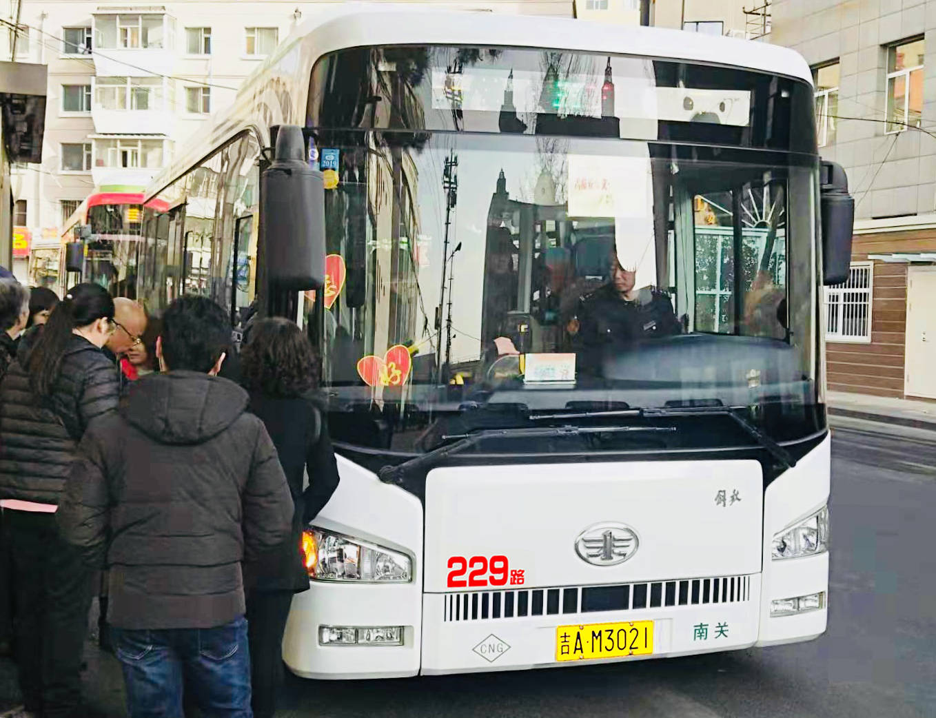 开学季公交车队多措并举确保市民乘客便捷出行