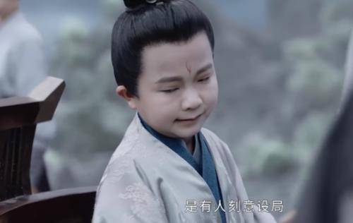 最新的预告片里,傀儡山庄龙雀的儿子龙孝出现在英雄大会的现场,他虽然