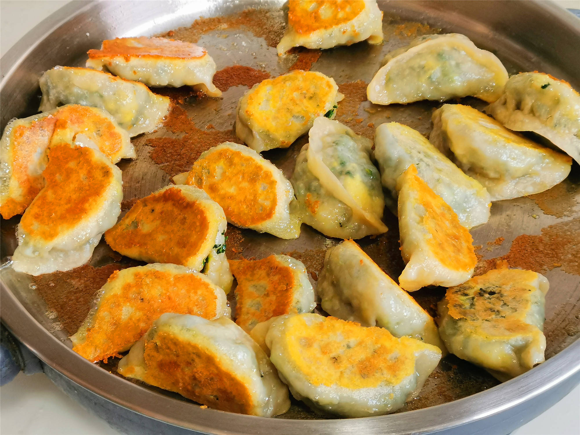 在家怎么自己做煎饺 517f5955e2f04a169ada47b8e964e9eb.jpeg