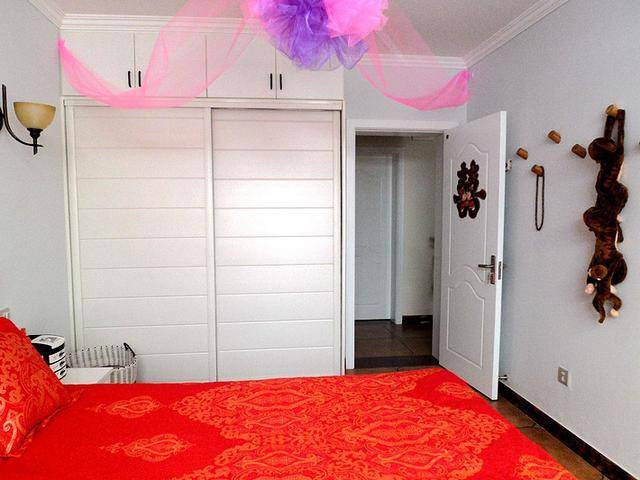 卧室装修的也比较的简单,但是我家所用的装修材料都是杠杠滴,装修手法