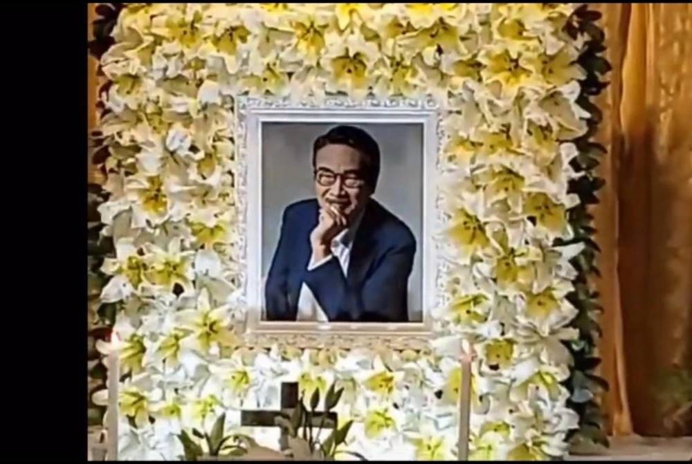 吴孟达68岁逝世 小儿子才18岁 困于三段婚史 一生忙碌无休 侯珊燕