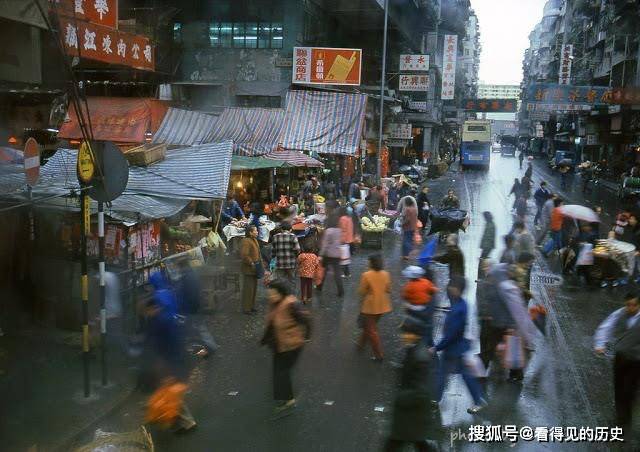 老照片1984年的香港街头充满了生活气息_手机搜狐网