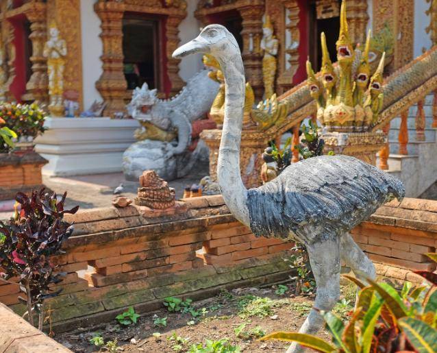 泰国动漫版寺庙，中国游客比泰国人多，人称“寺庙界的迪士尼”