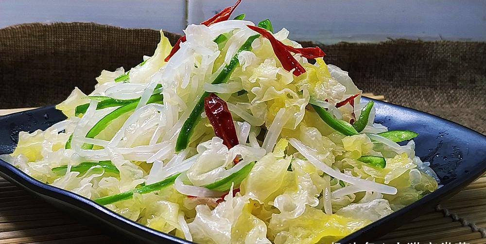 银耳怎么凉拌好吃简单 b00a2881e233461dae417a89a4241607.jpeg