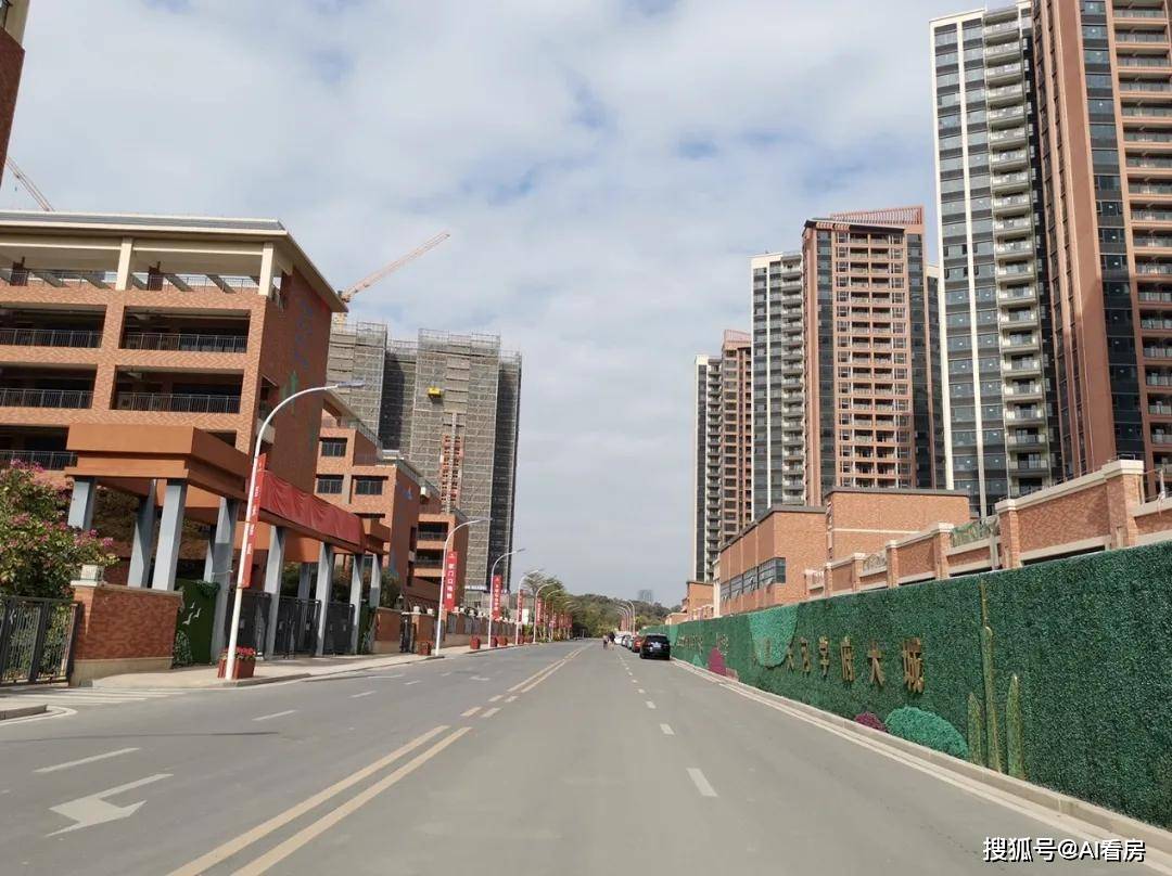 楼盘测评丨单价月涨近万!实踩天河东性价比刚需盘——珠江花城