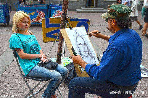 俄罗斯“莫斯科王府井”，古典与时尚交融，却是街头艺术家聚集地