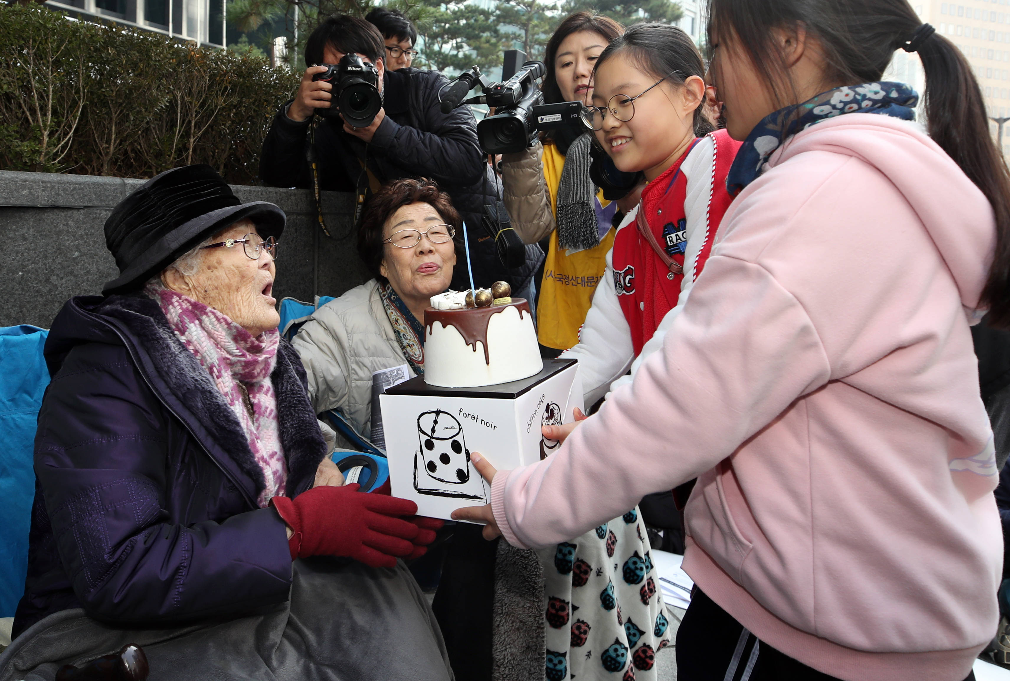 首尔人口2021_2021韩国首尔机场