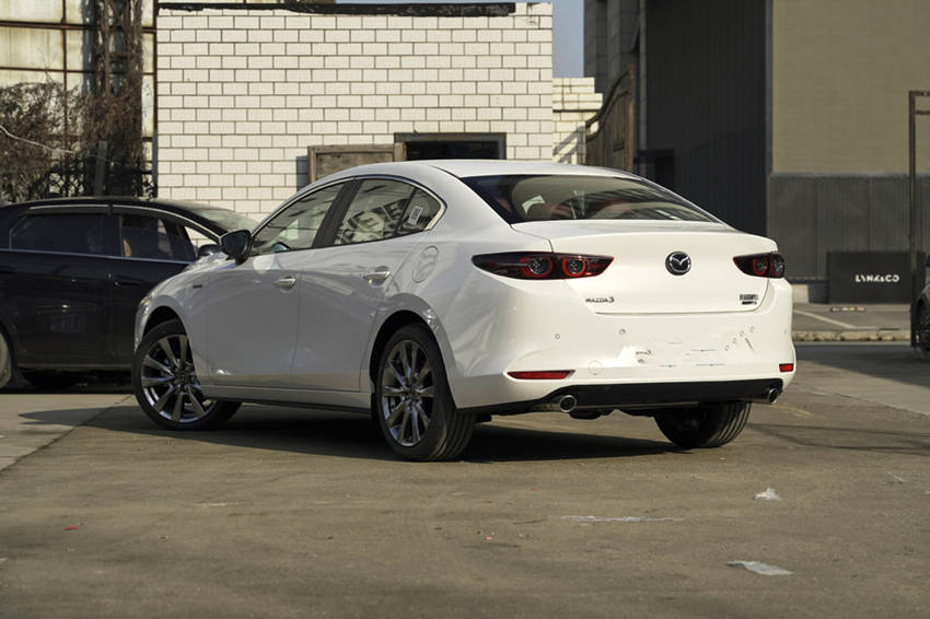 降价到10万的马自达3昂克赛拉30天卖了9978辆