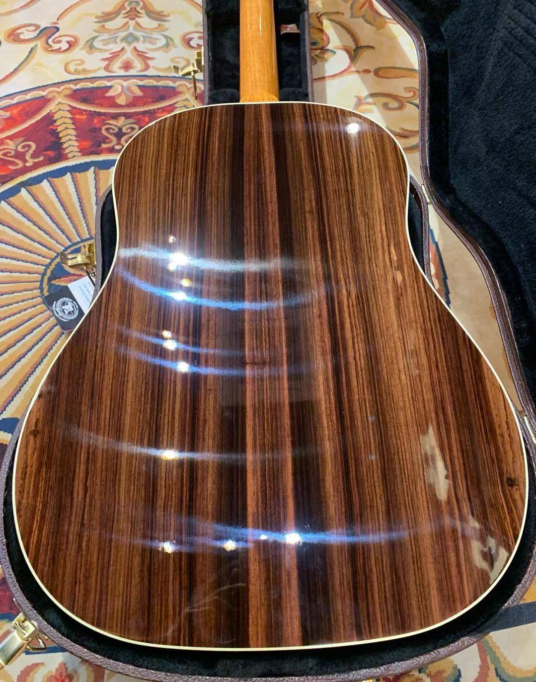 深圳宝安弘利琴行._吉普森