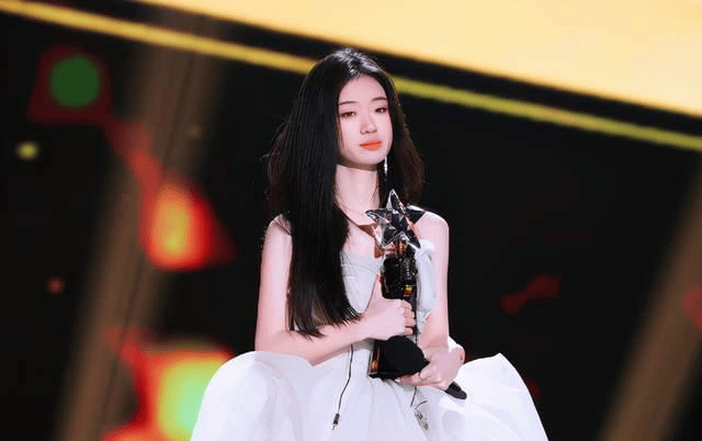 娱乐圈也有好男人 李健娶了10岁相遇的姑娘,还甘愿一生丁克