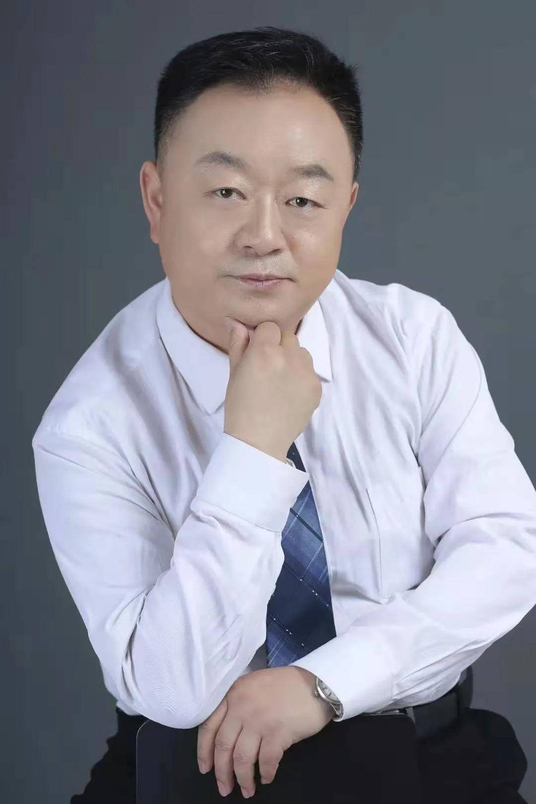 西安海灵飞天艺术学校校长徐灵老师受邀担任央视星光大道评委