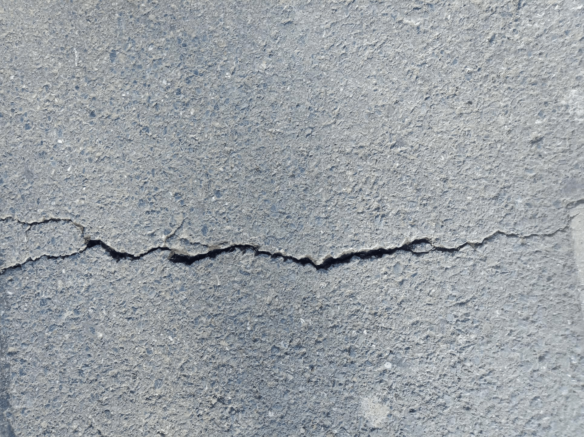沥青路面纵向裂缝图片