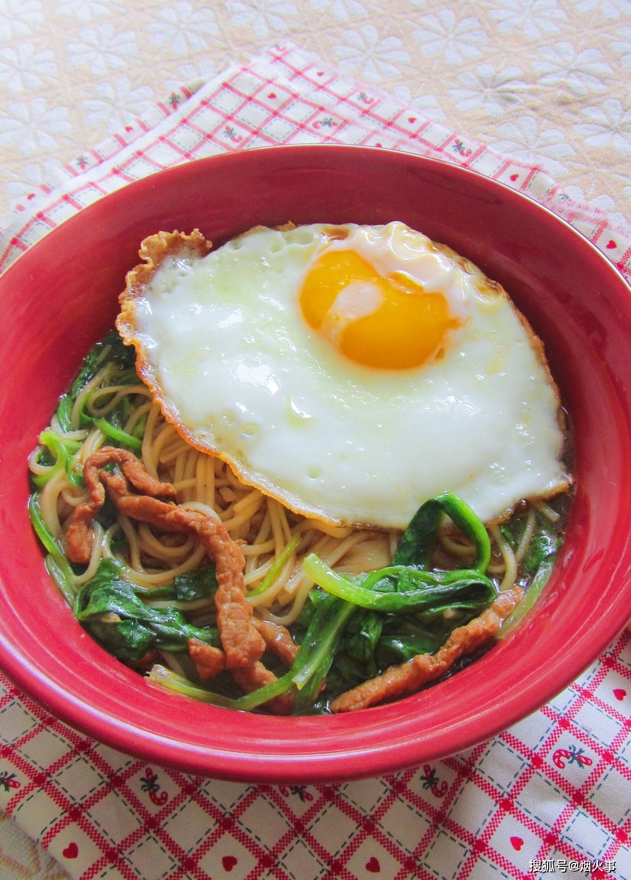 鸡蛋肉丝面