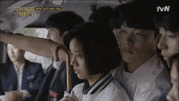 狗焕和德善,在2017年8月16日公开——主演他们的韩国演员柳俊烈和girl