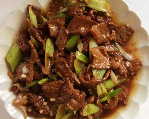 牛肉怎么炒好吃又嫩又没腥味 3504118068524c96a8f43d86ca4cb523.jpeg