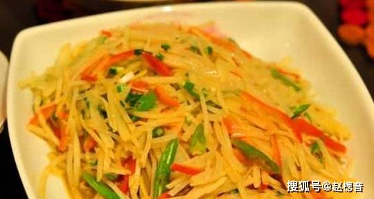 土豆丝炒鸡胸肉教程 35997d5d1e264f6584f2a9bbea2cbfdb.jpeg