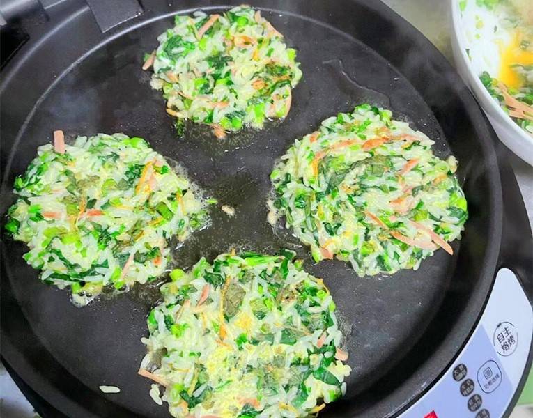 雷州米叶搭饼怎么蒸熟才好看_雷州叶搭饼(3)