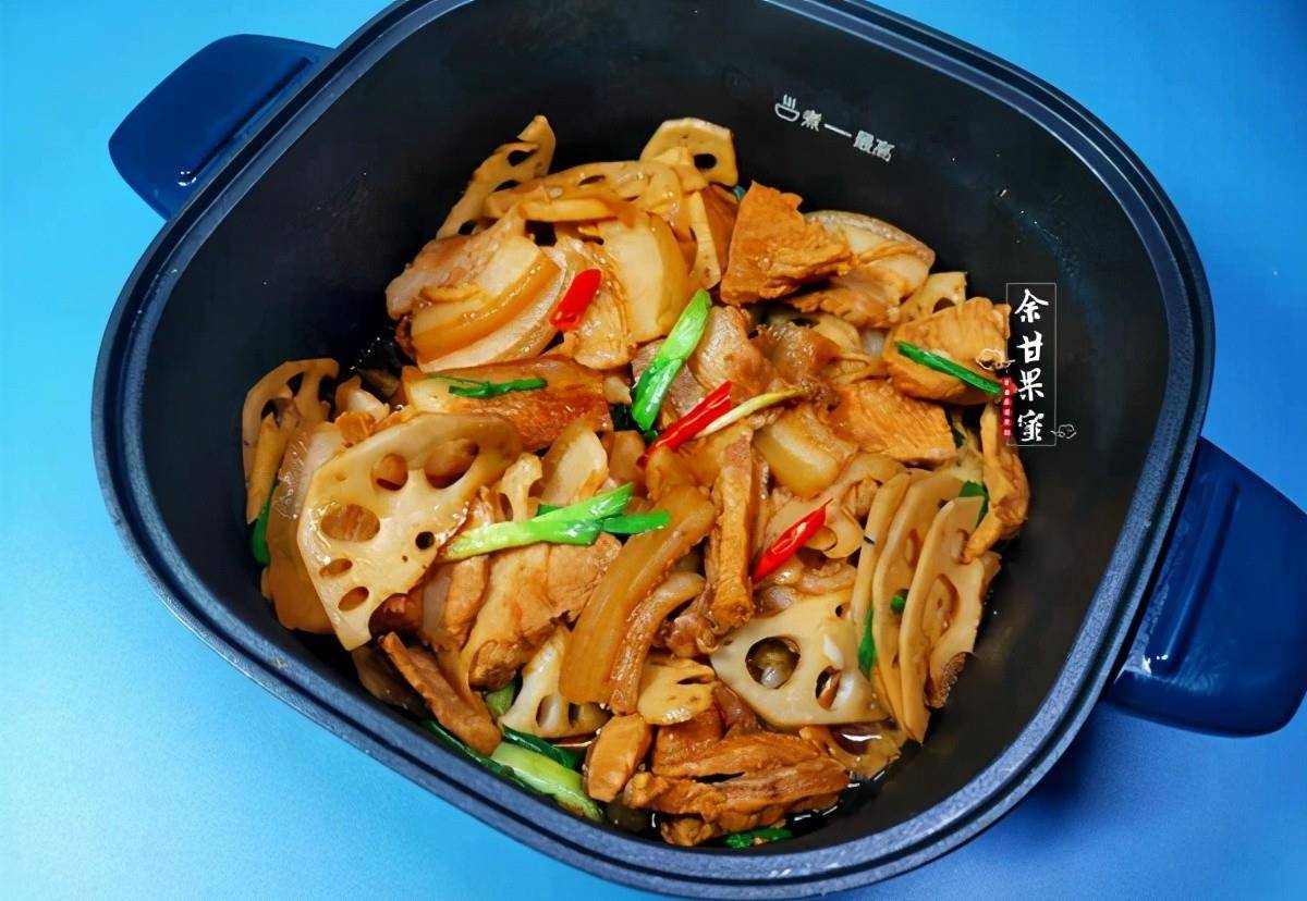 甜藕块的家常做法 8d0ce9517df44dd4a28d569524eddc47.jpeg