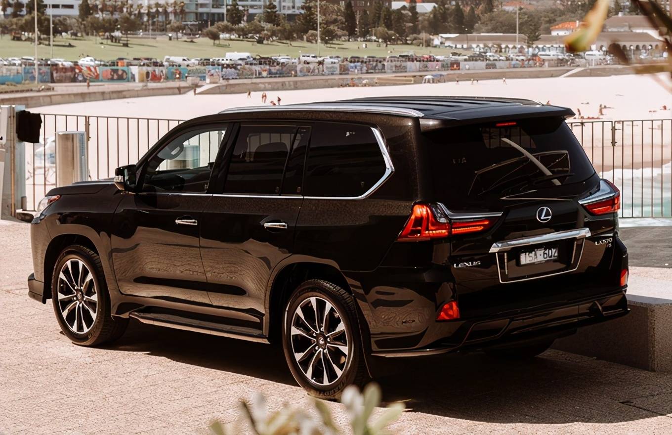 v8传统不能丢,这才是旗舰,新款雷克萨斯lx570 s官图