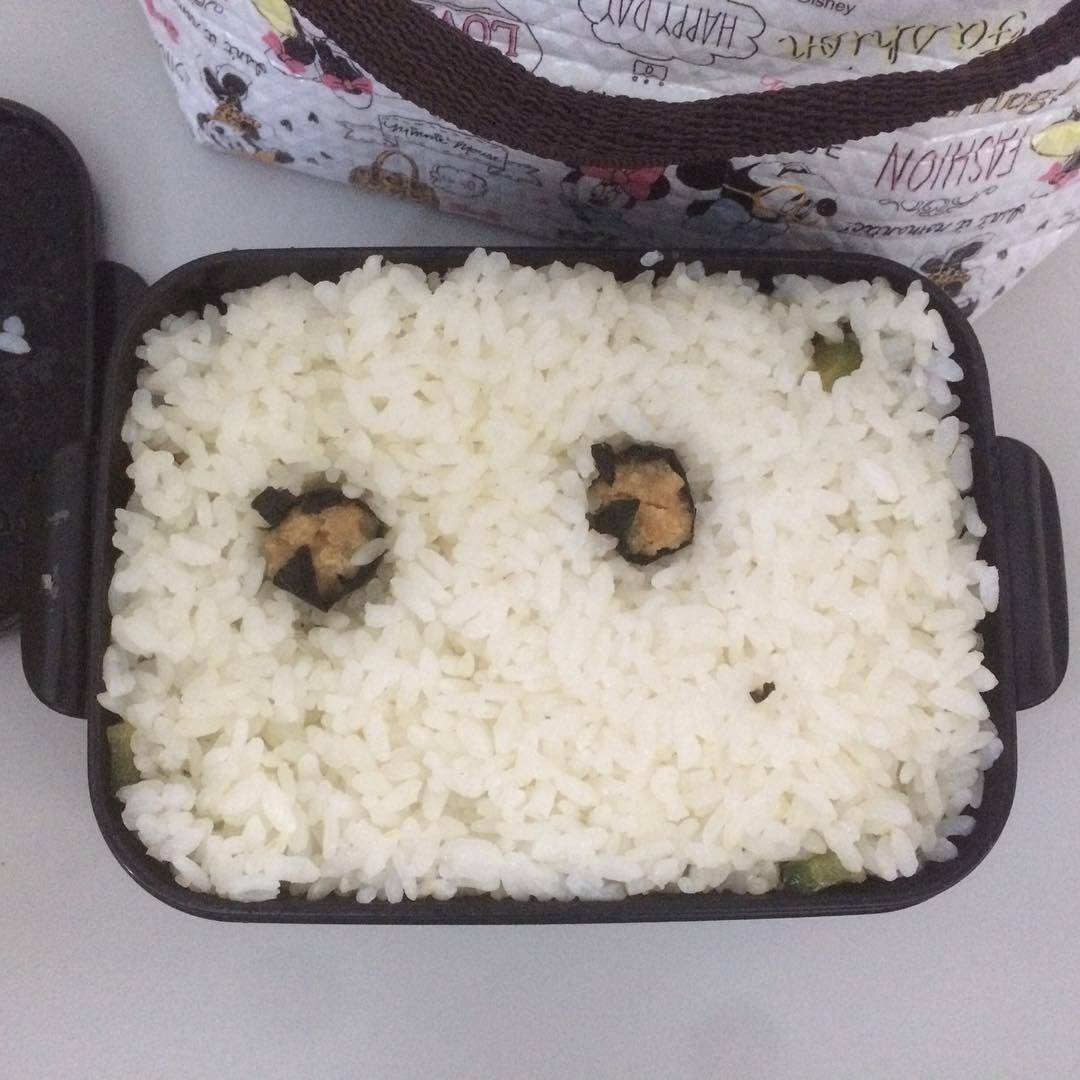 日男网上分享爱妻便当却因太过寒酸而爆红