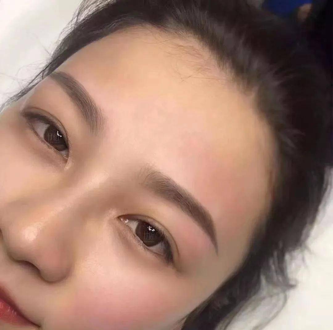 "眉毛"做成这个样我想没有哪个女人会拒绝!