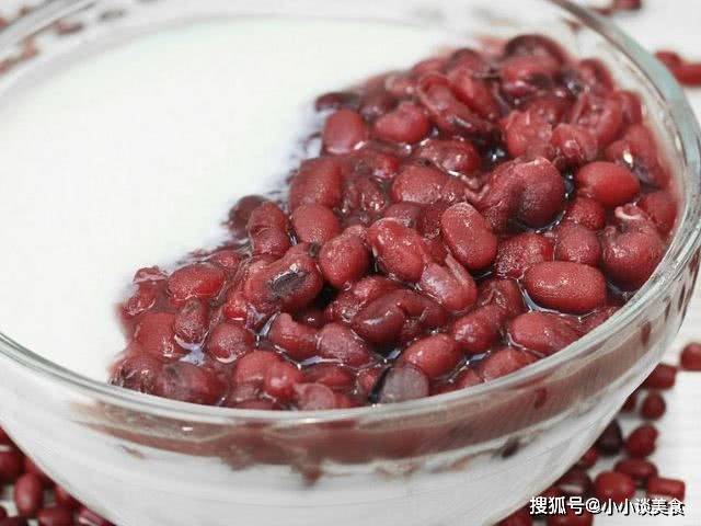 红豆和什么一起煮消肿 7ad3de66ab984ea29dd888e96ad6ce2b.jpeg