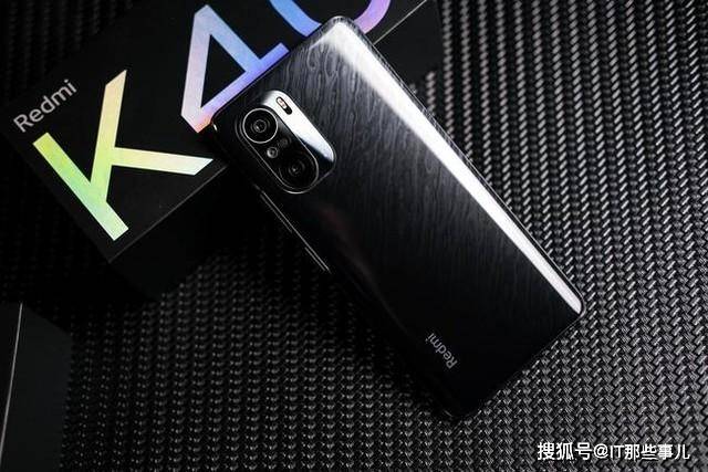 方面|价格相差300元 iQOO Neo5和Redmi K40买哪个更划算？