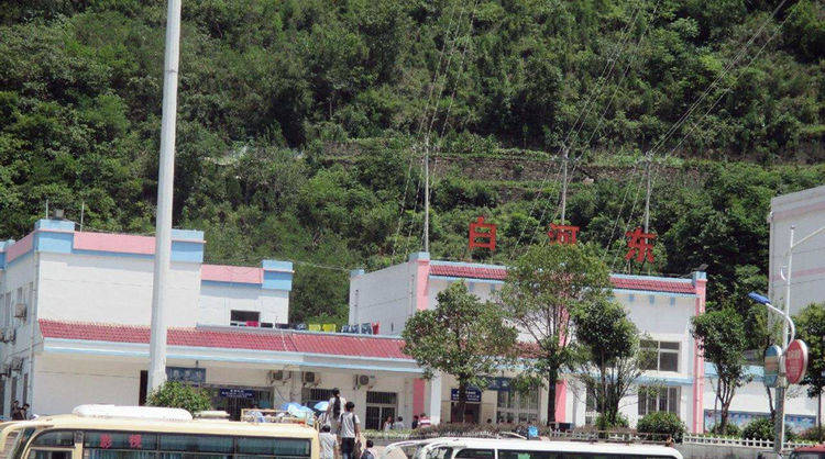 GDP多少以下算贫困县_小丁丁多少cm才算正常(2)