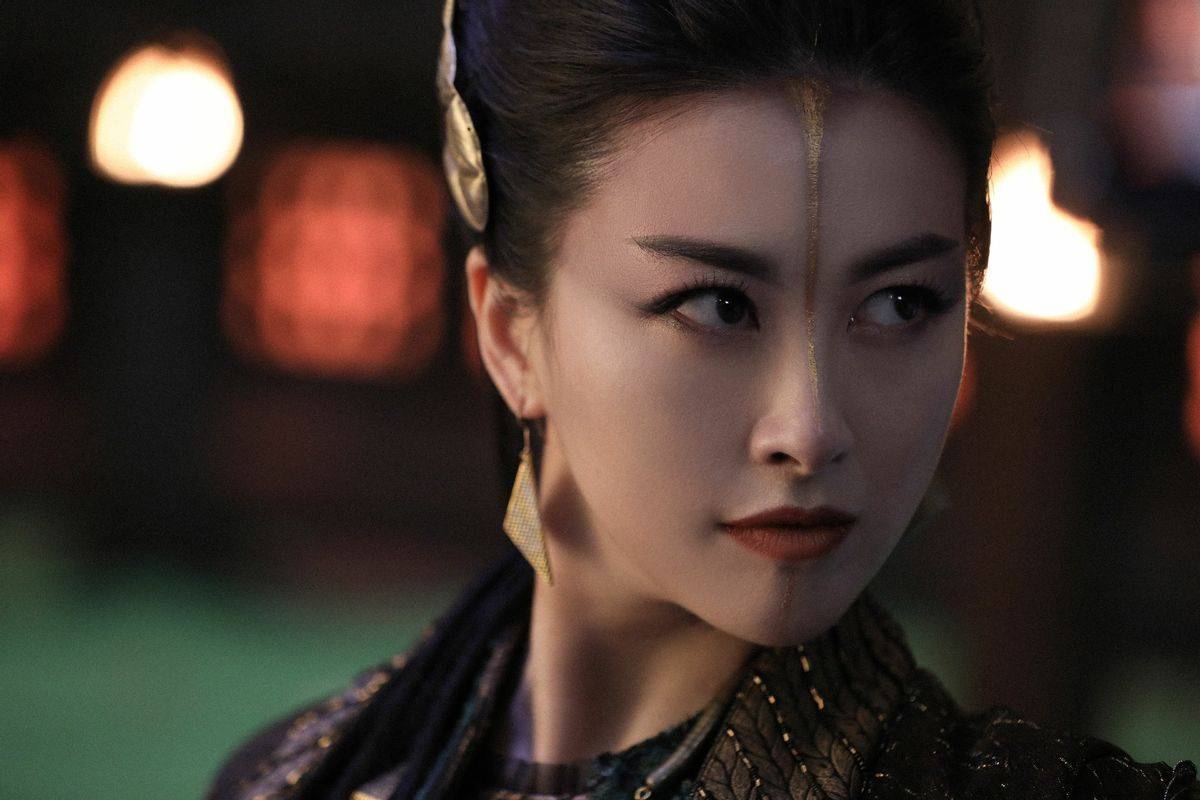 36岁朱珠低调结婚,连续8年入选全球最美面孔,赘婿大秦赋都有她