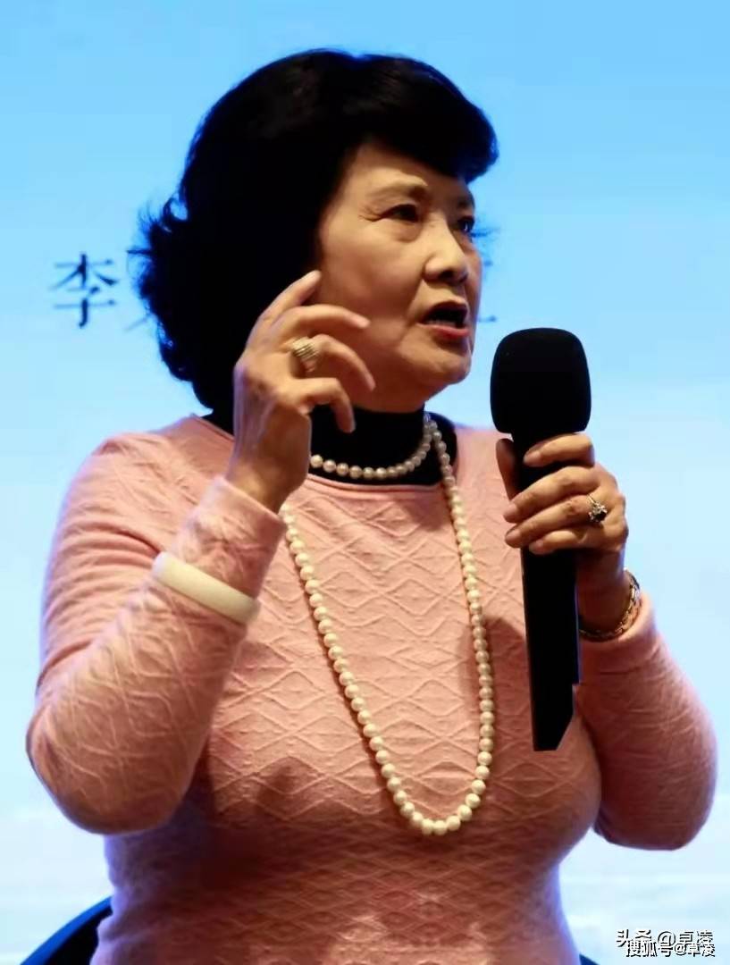 曼哈顿的中国女人周励