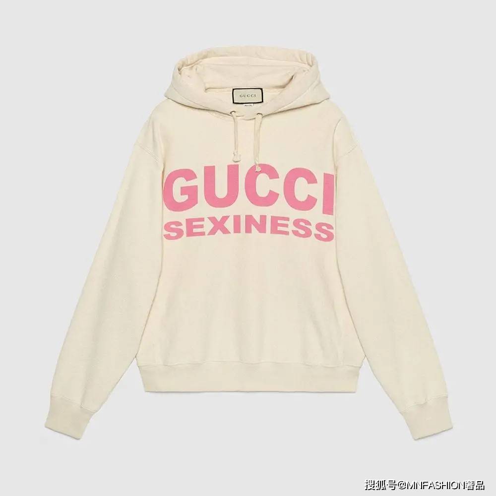 gucci将品牌和潮流完美融合,不论是动物印花,花卉还是logo元素,都被