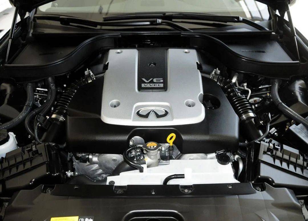 我粉的是那些配备vq打头的发动机的车型