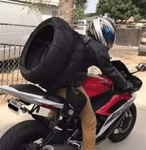 原创
每日一笑:妹子咱还能尊重下乞丐这个职业吗,有你这样乞讨的吗
