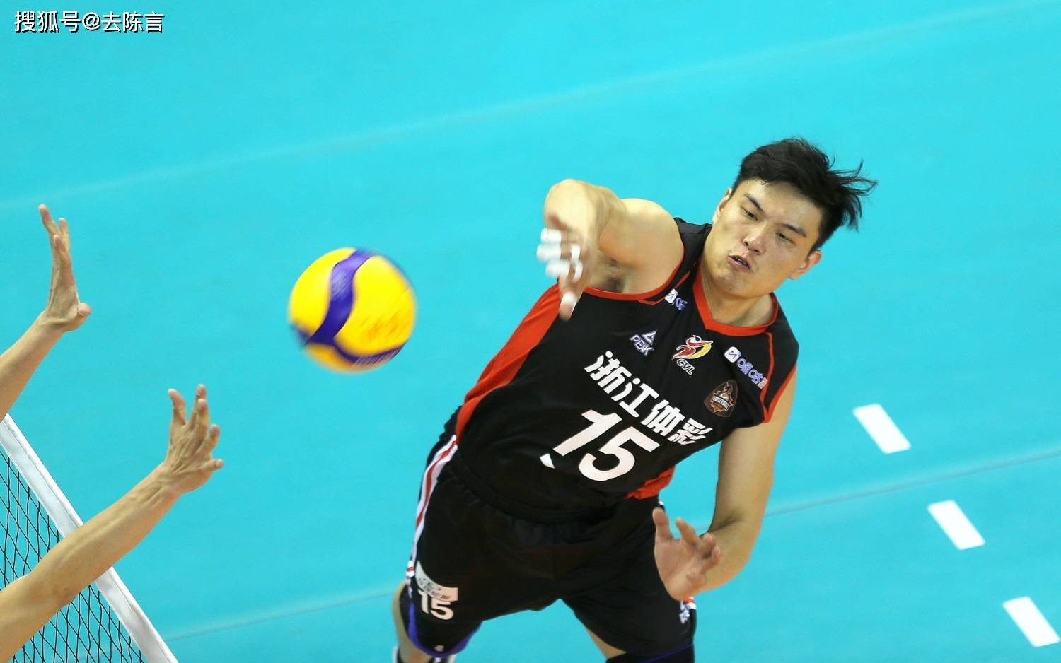 老将的风采 浙江体彩男排队长 金志鸿