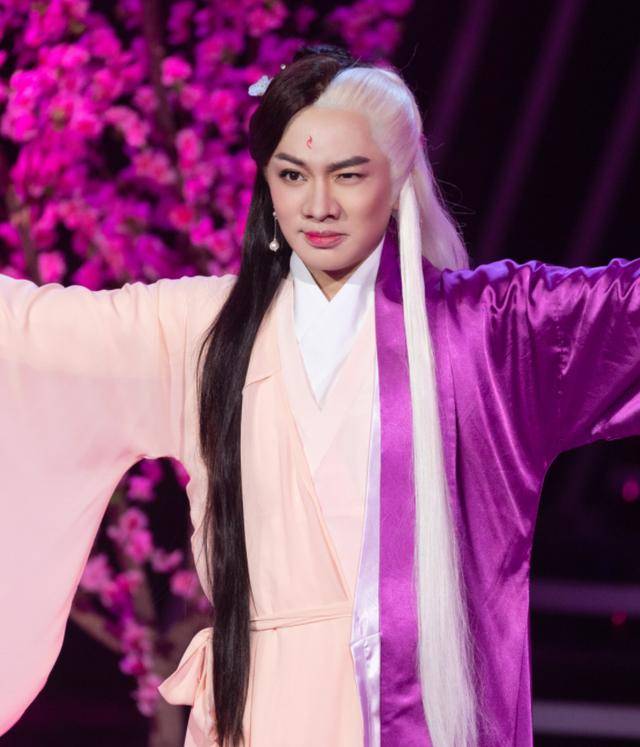 王祖蓝模仿迪丽热巴凤九一人演绎两个角色这能力令人叹为观止