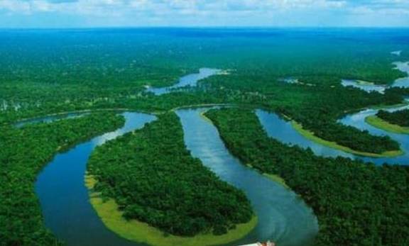 世界流量最大的河流，相当于7条长江的流量，被称为“河流之王”