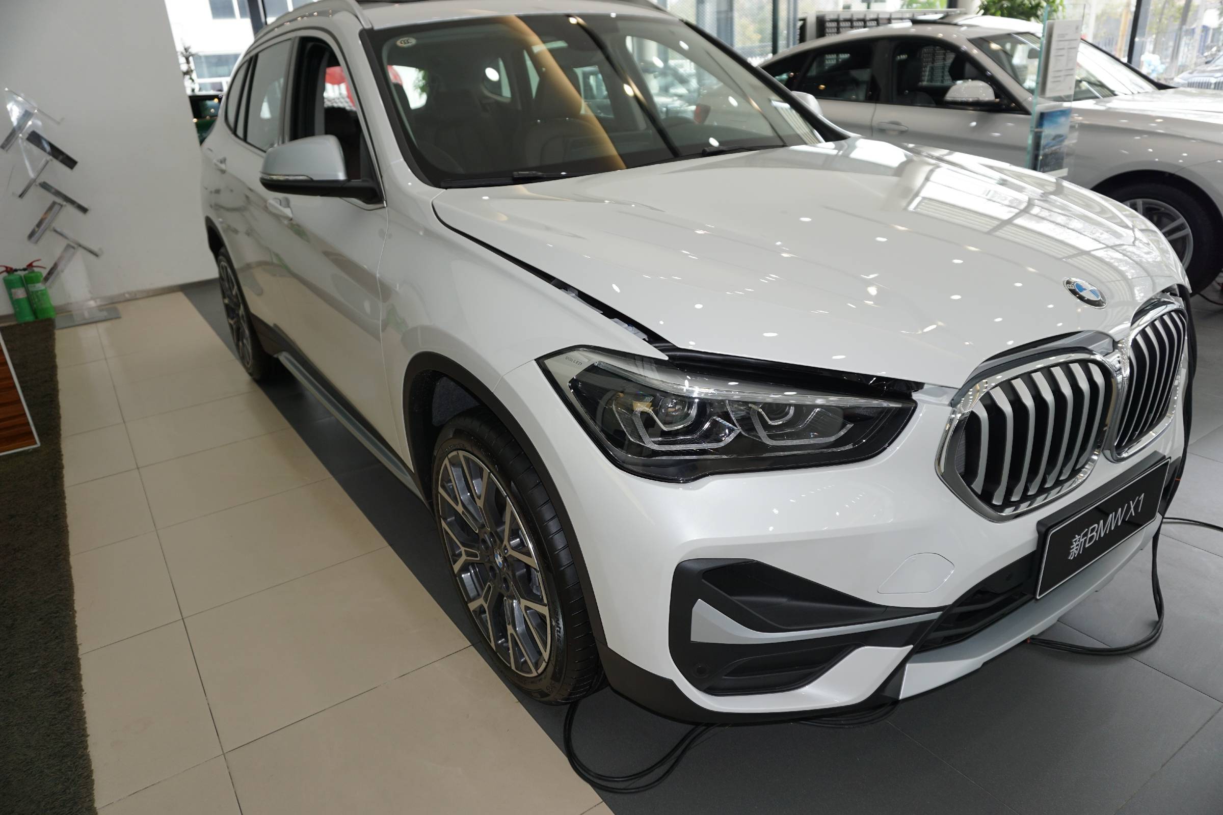 听说bba大降价 我从13万奔驰a试驾到20万的宝马x1