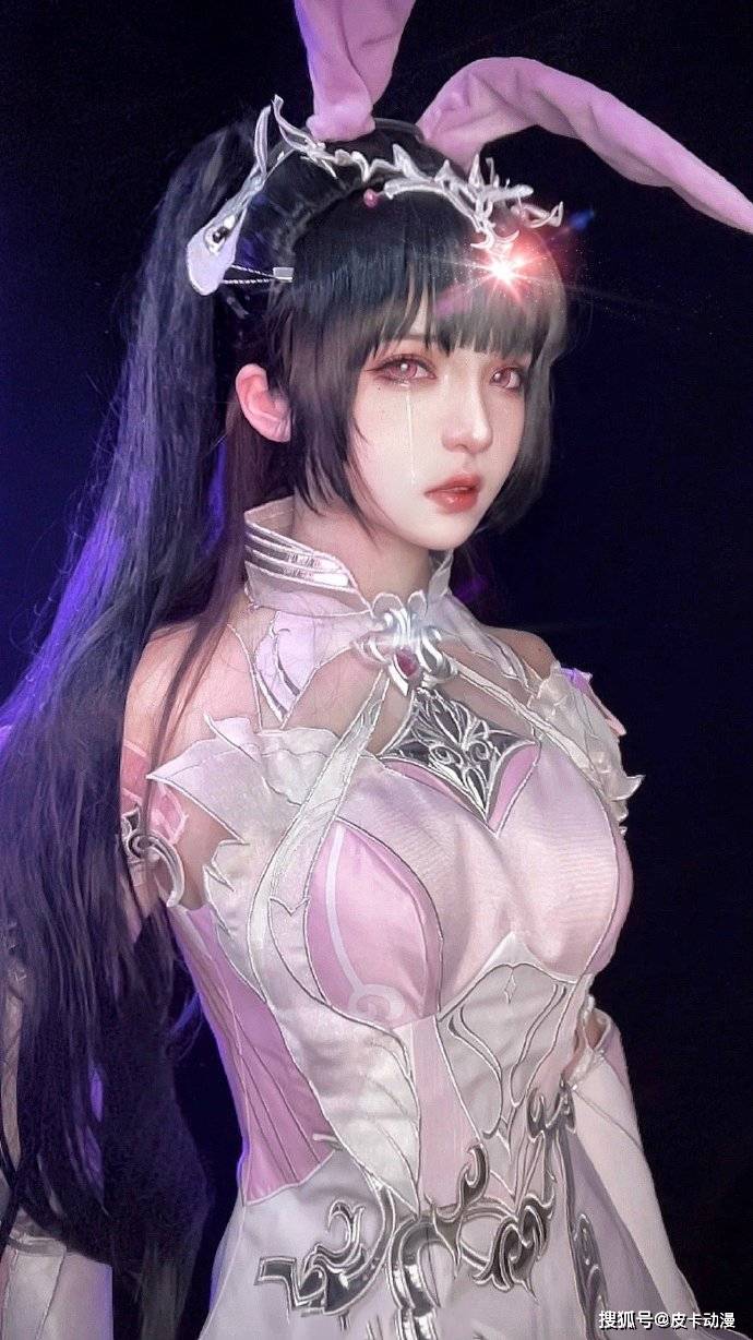 原创斗罗大陆小舞再添神级cos颜值没话说五官很漂亮缺陷也有