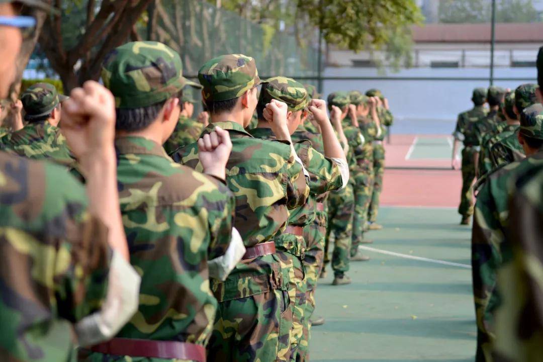 大学怎么报军校 7eab46fa816c4ae38511f4e5211639f6.jpeg