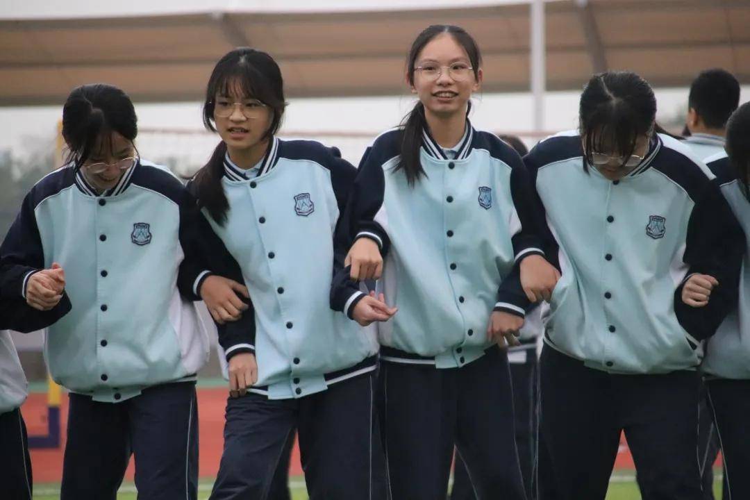 欢声笑语动起来青春活力燃校园肇庆华附初中部开展学生团建系列活动