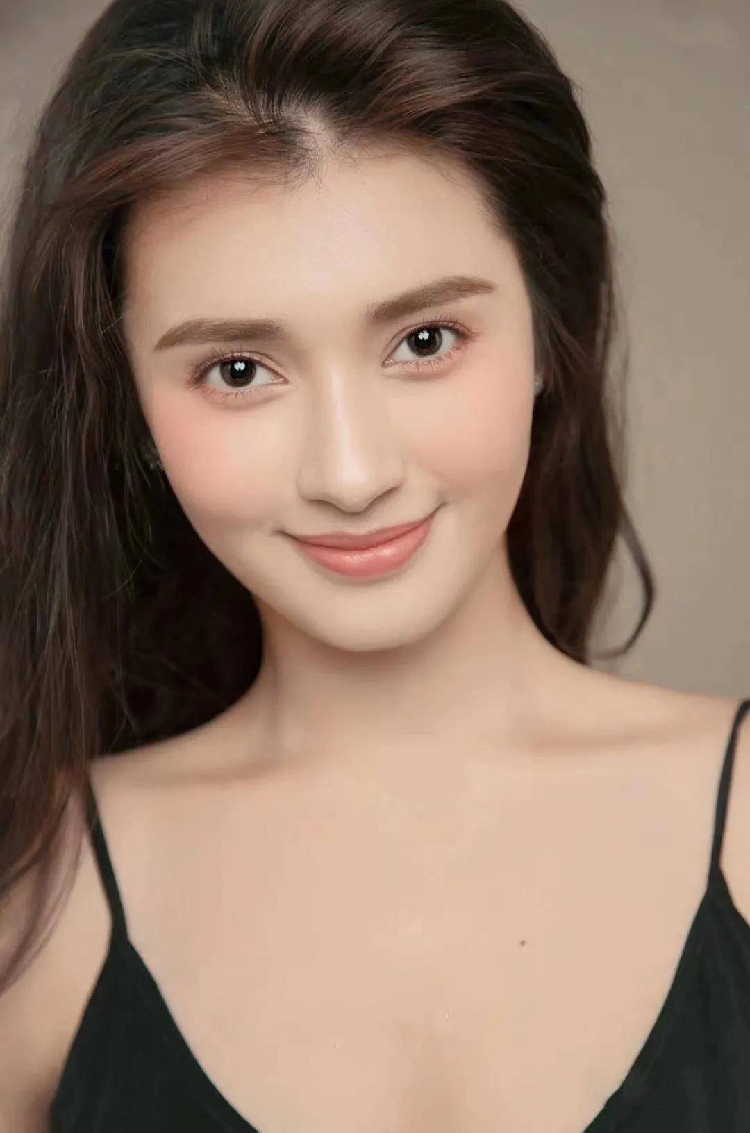 北漂新疆女孩的困惑：怎么才能成热巴、娜扎、热依扎啊？