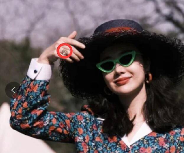 在这半年时间里,董花花已经从家庭主妇成为一个职场