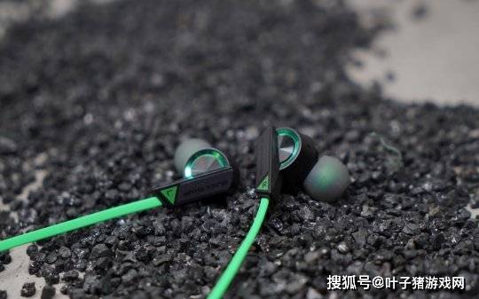 利器|怪兽级游戏利器君临天下 黑鲨4Pro游戏手机首发开箱评测