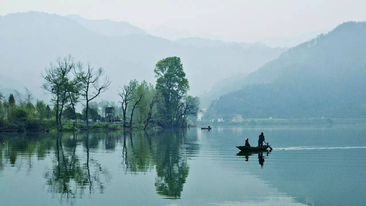 安徽池州医院招聘!市级单位招130人,应往届可报,大专学历!