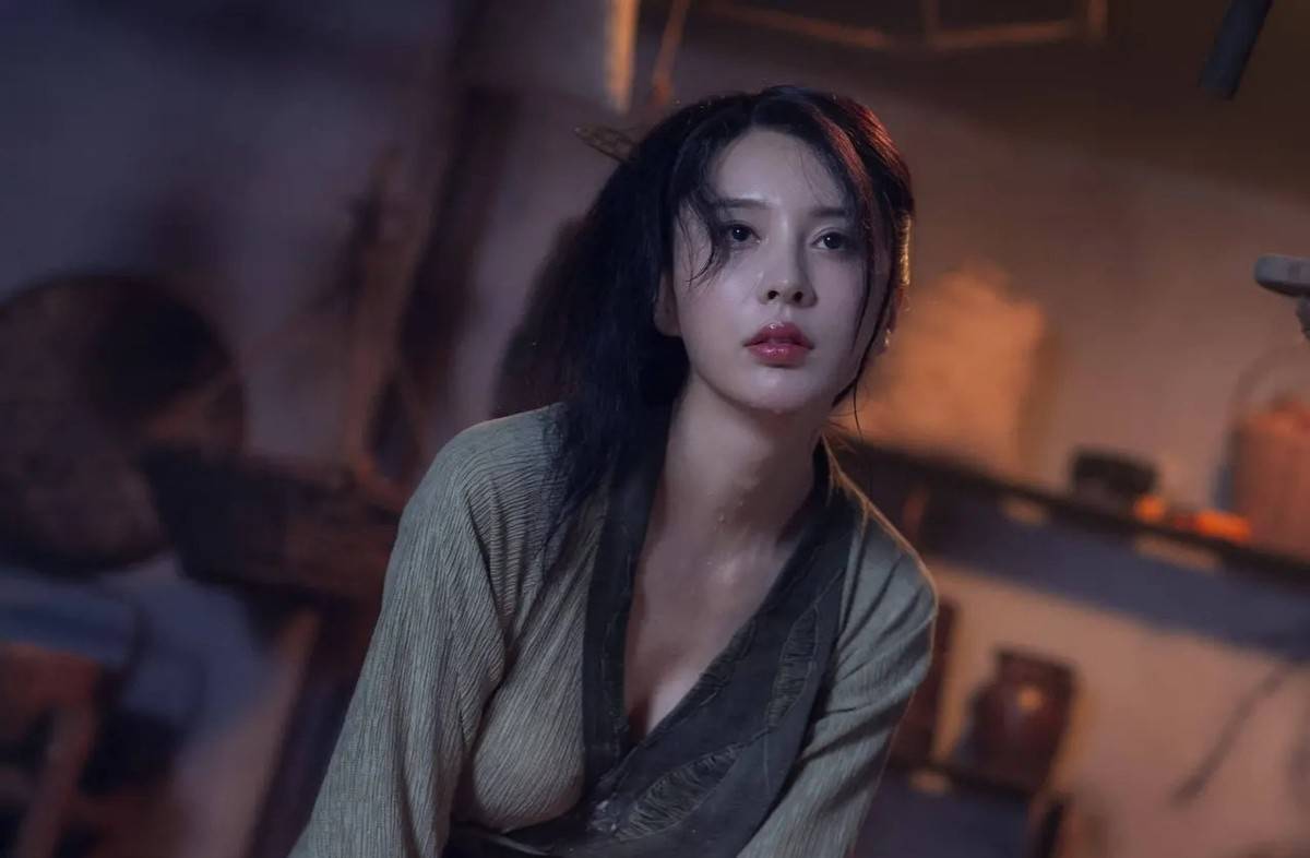 不简单26岁出演潘金莲戏外与武松传绯闻48岁性感犹存